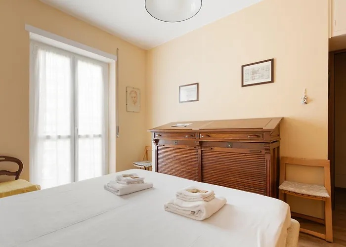 Apartment Guesthost - Bande Nere M1 Comfy With Balcony