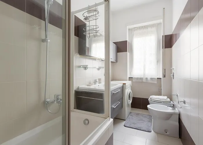 Guesthost - Bande Nere M1 Comfy With Balcony Apartment *