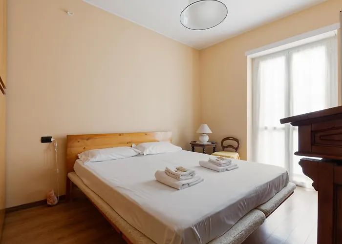 Guesthost - Bande Nere M1 Comfy With Balcony * Mailand