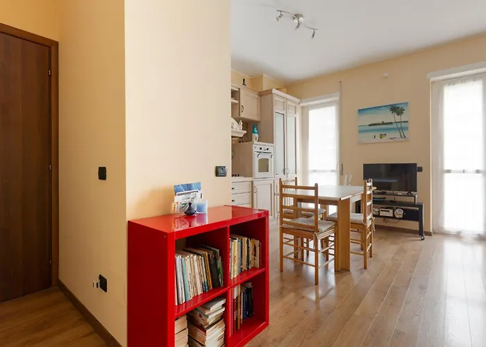 Guesthost - Bande Nere M1 Comfy With Balcony Apartment Mailand