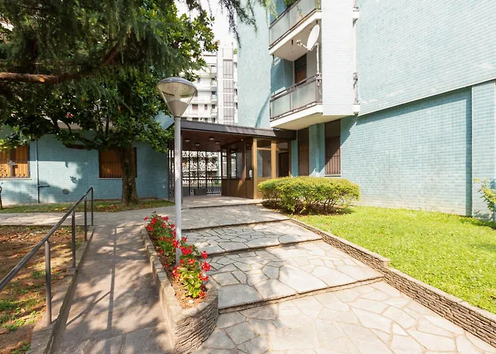 Apartment Guesthost - Bande Nere M1 Comfy With Balcony *