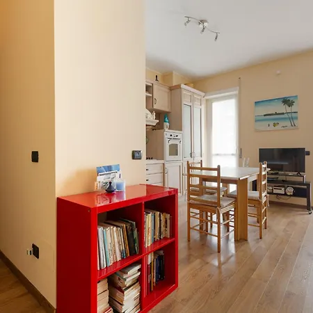 Guesthost - Bande Nere M1 Comfy With Balcony 公寓 米兰